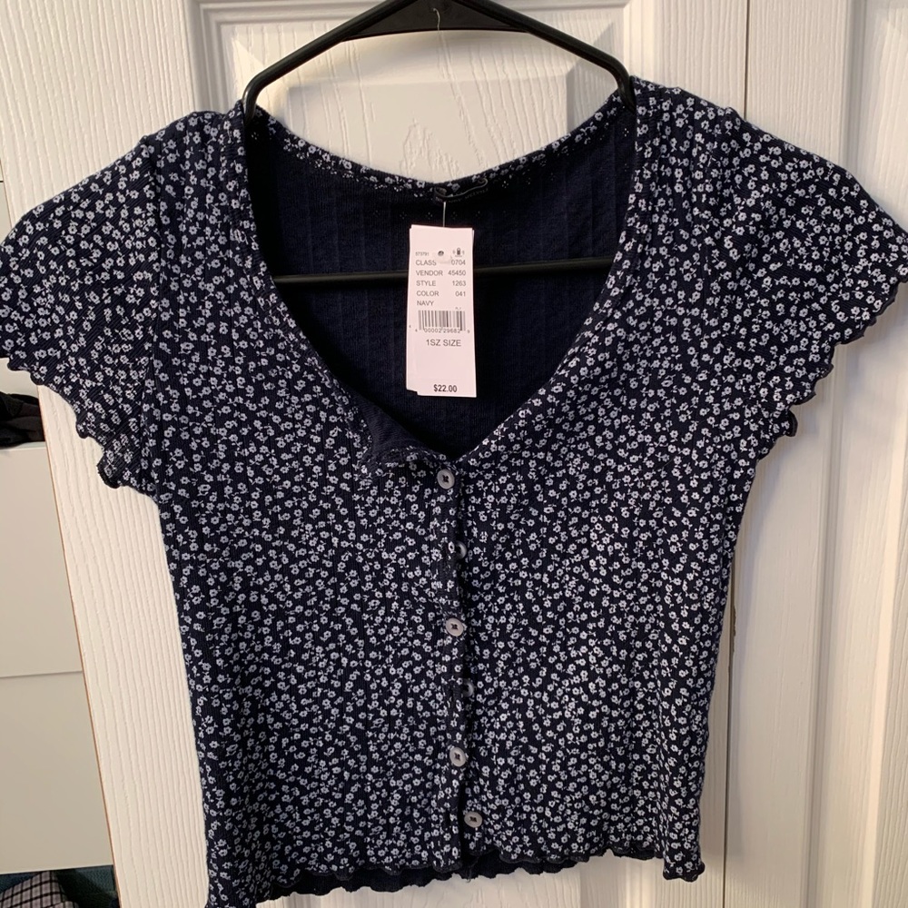 Brandy Melville Tshirt